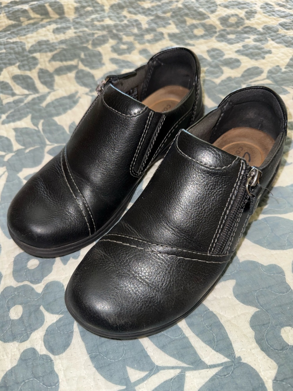 Clarks Women's Black Leather Slip-On Clog with Side Zip